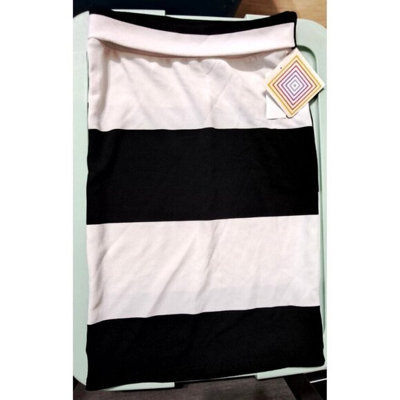 LuLaRoe Cassie XS Black White Stripe Pull On Pencil Skirt - Picture 2 of 5